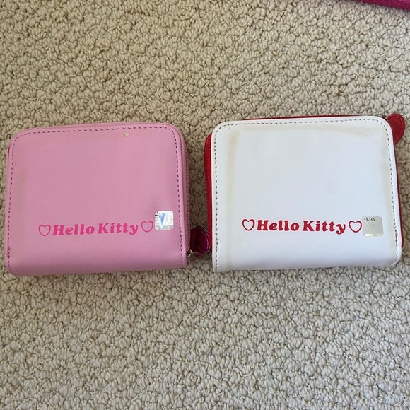 Hello kitty wallets - Picture 2 of 3